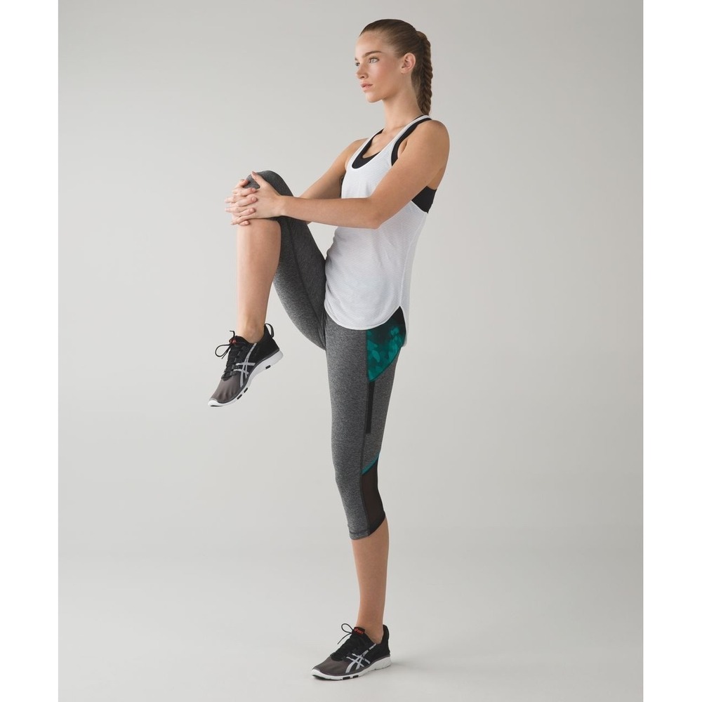 Lululemon Kris Cross Crop Leggings Size 4 Black Cosmic Teal Athletic Running Gym